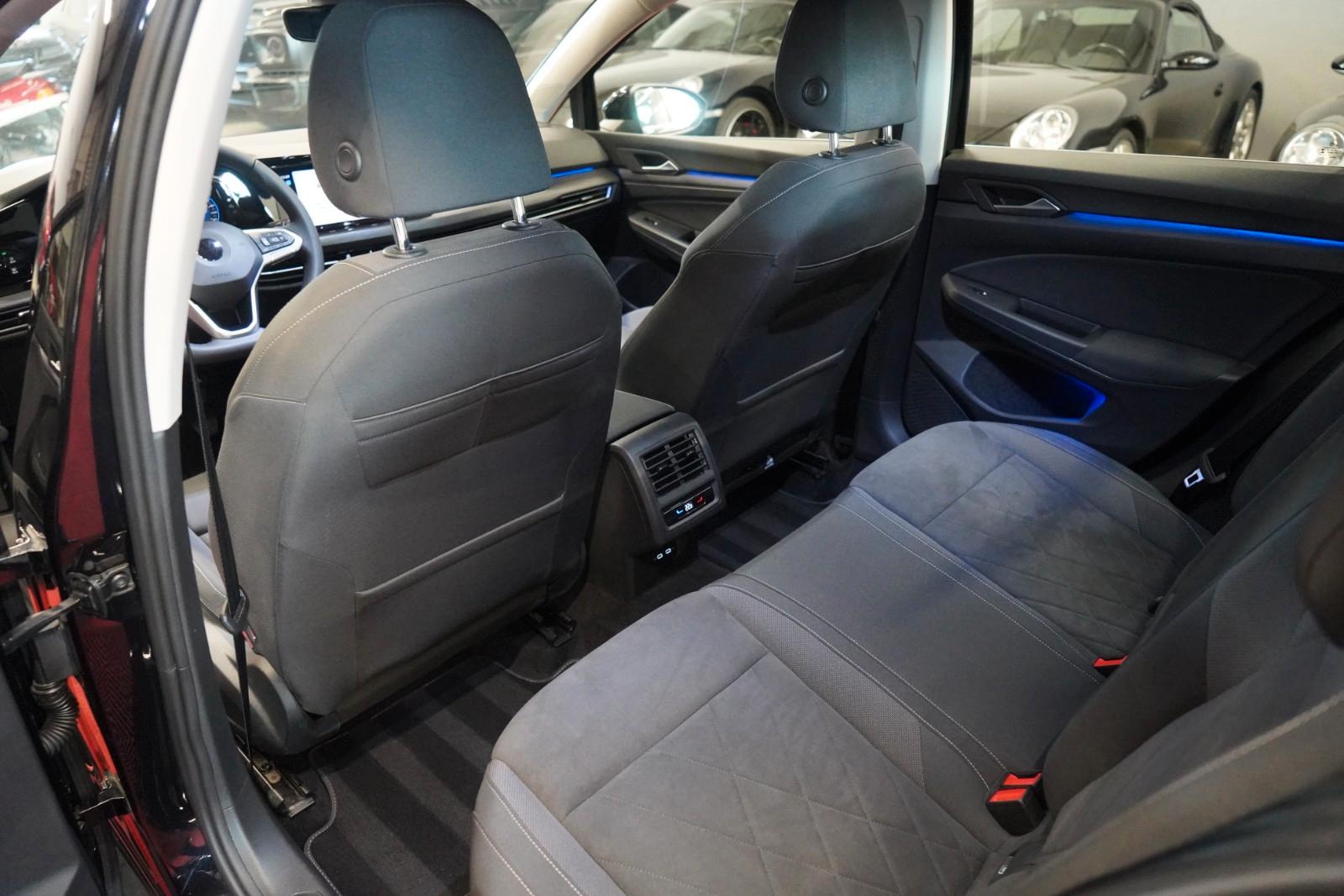 Volkswagen Golf 8 1.5 TSI Lim.  IQ. Light 1.Hand*LED*ACC*