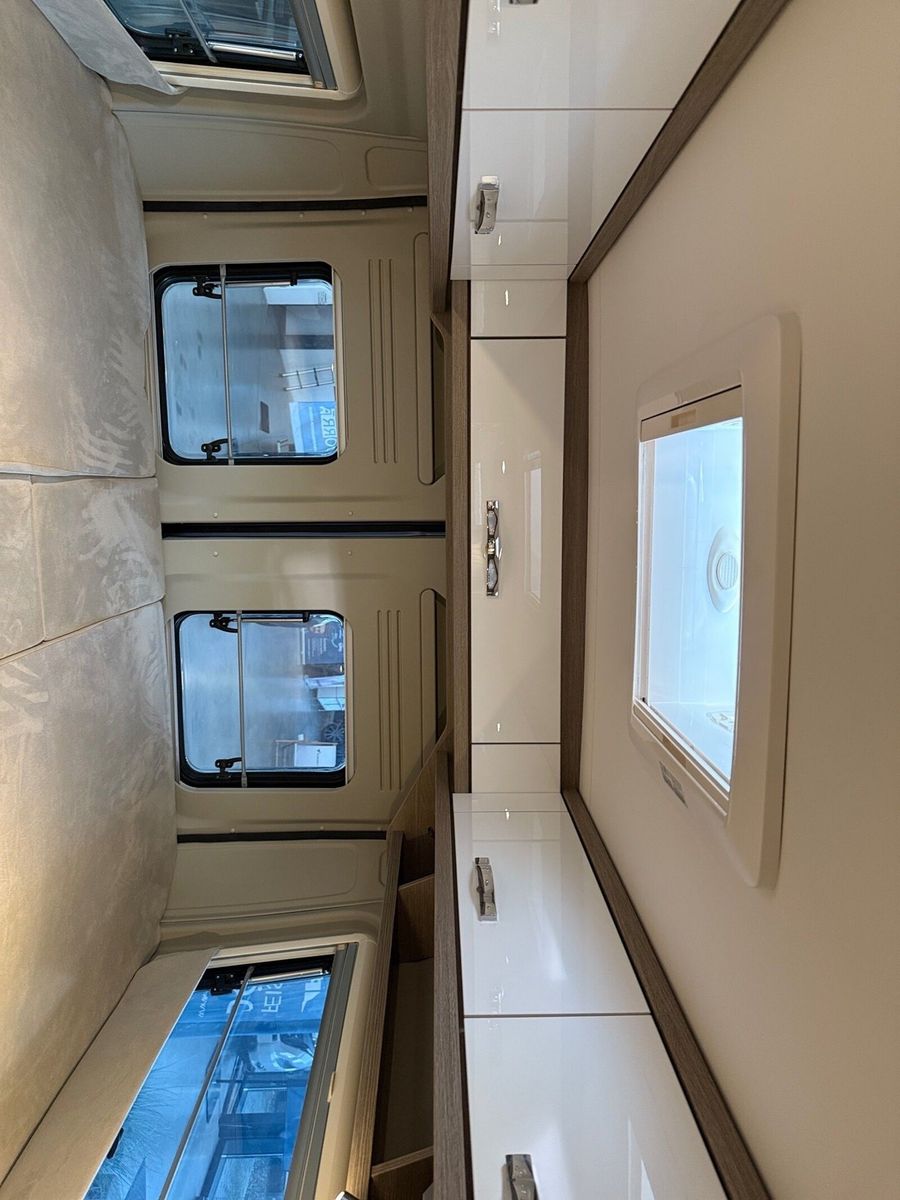 Fahrzeugabbildung Pössl Roadcruiser Fiat 180 PS 7000 EUR geschenkt