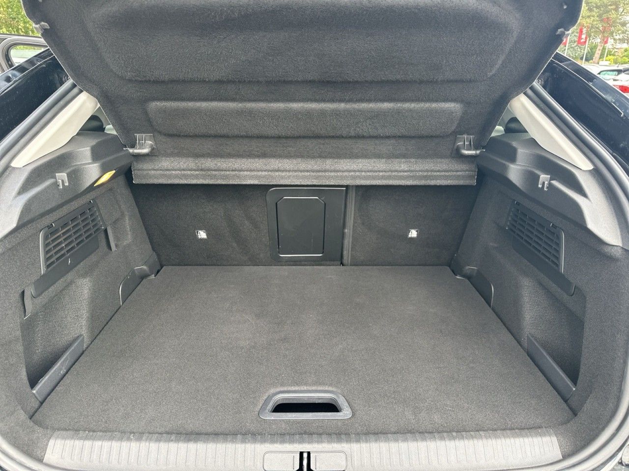Fahrzeugabbildung Citroën C4 PureTech 130 S&S EAT8 Shine