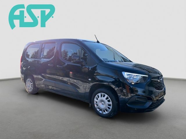 Fahrzeugabbildung Opel Combo Life E Edition XL Rollstuhlrampe