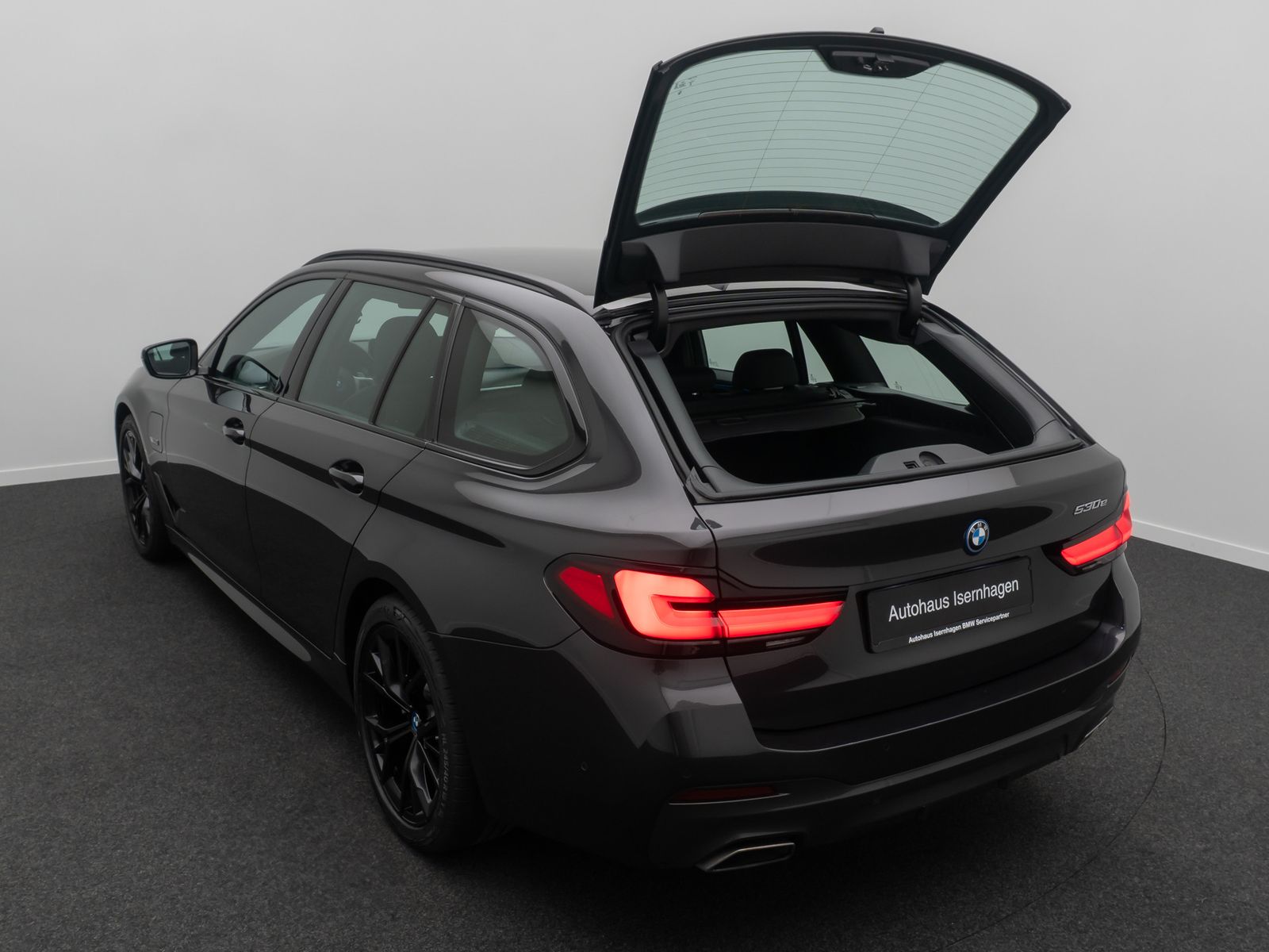 Fahrzeugabbildung BMW 530e M Sport Laser HUD DAB Komfort Alarm 19Zoll