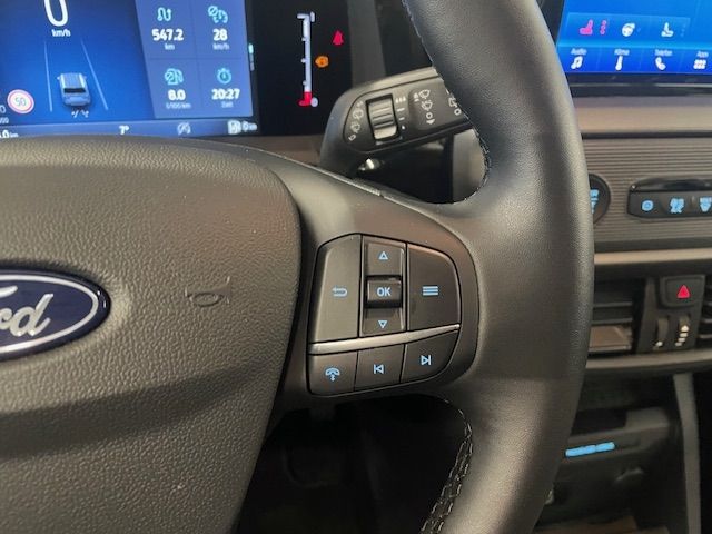 Fahrzeugabbildung Ford Tourneo Courier Titanium Winterpaket Kamera DAB