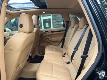Porsche Cayenne - 3