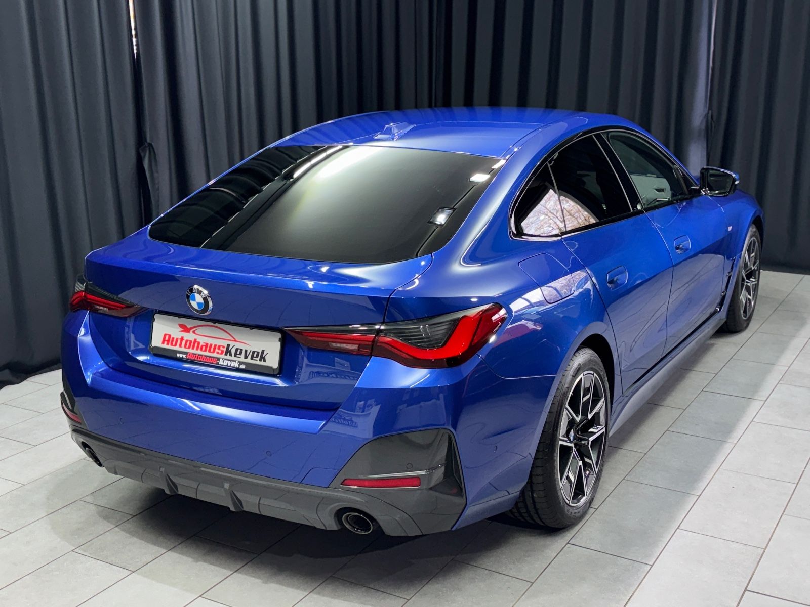 Fahrzeugabbildung BMW 420d Gran Coupe xDrive M SPORT|CURVED|ACC|