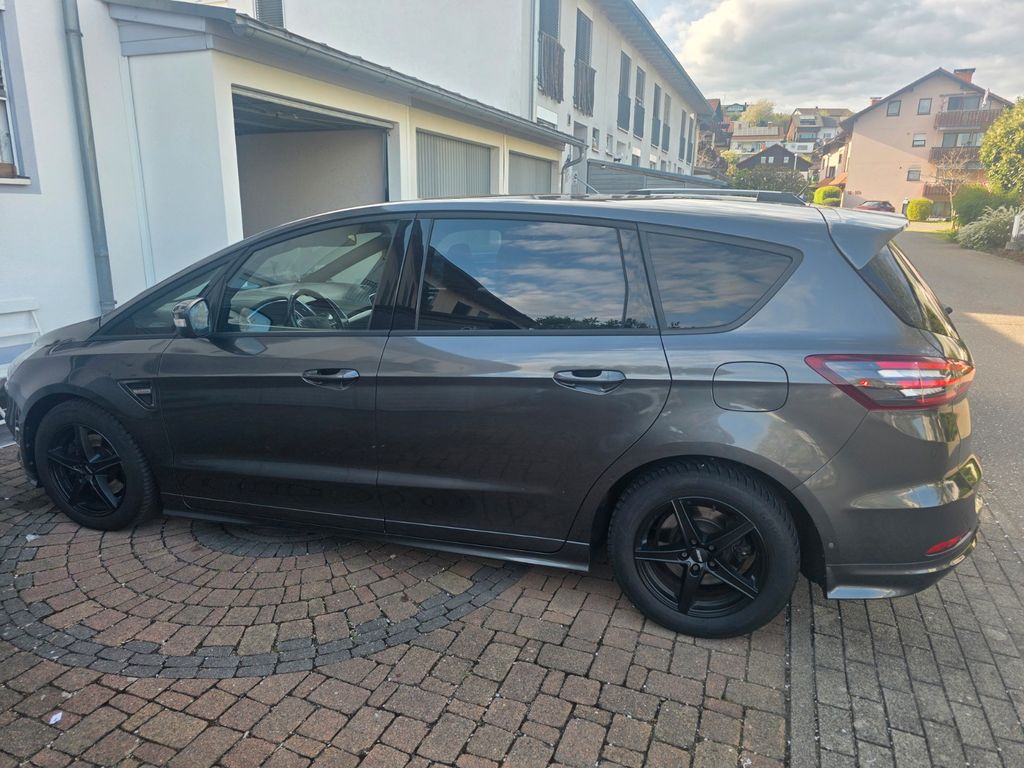 Image of Ford S-Max