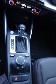 Fahrzeugabbildung Audi Q2 30 TDI sport