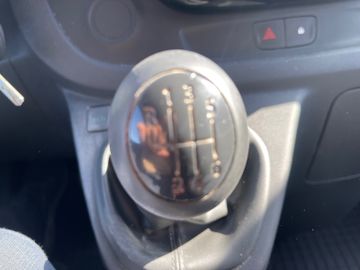 Opel Vivaro - 10