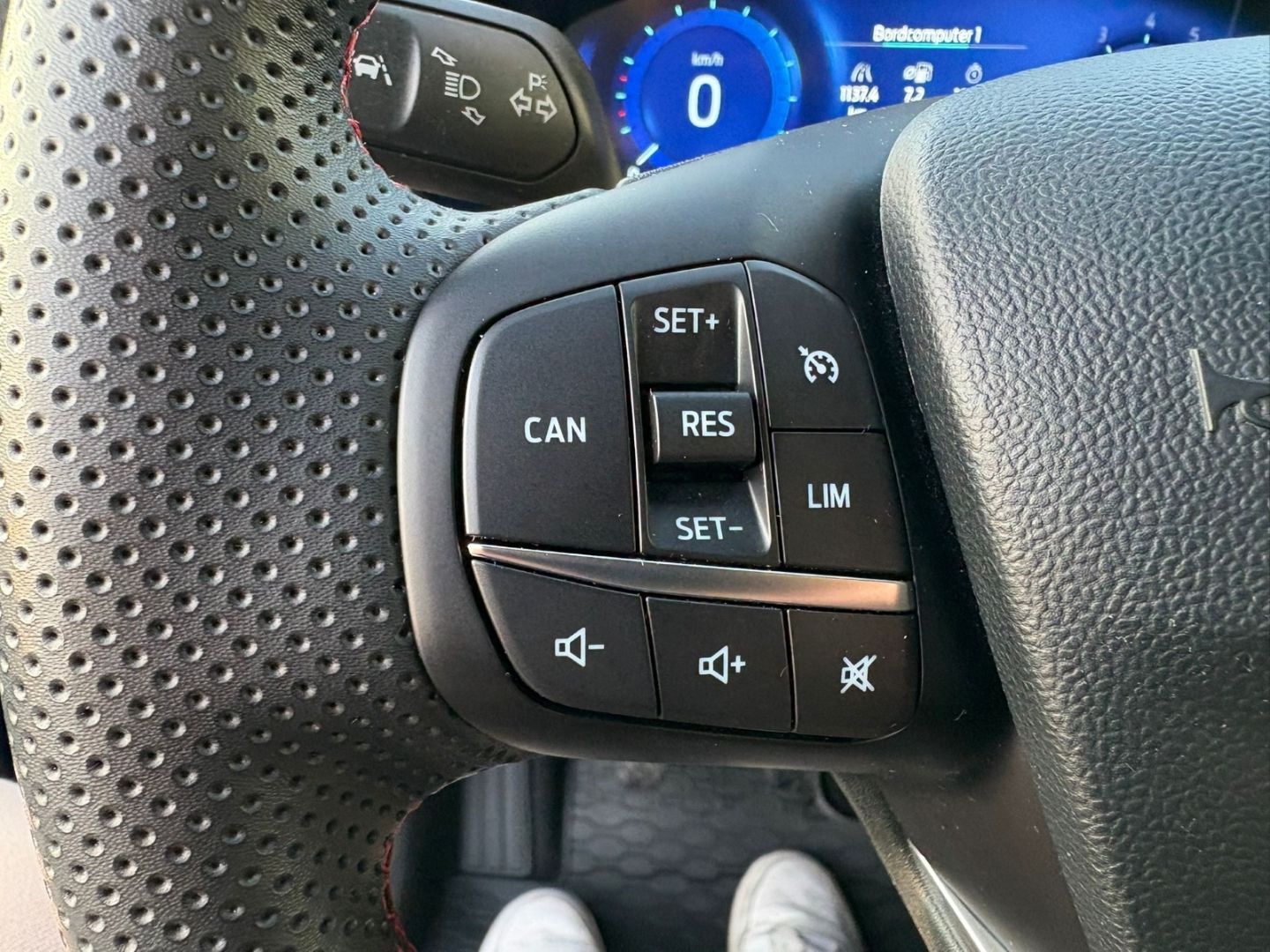 Fahrzeugabbildung Ford Puma ST-Line X B&O Kamera PDC Tempomat Navi