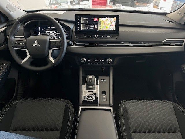 Mitsubishi Plug-in Hybrid Outlander - Bild 14