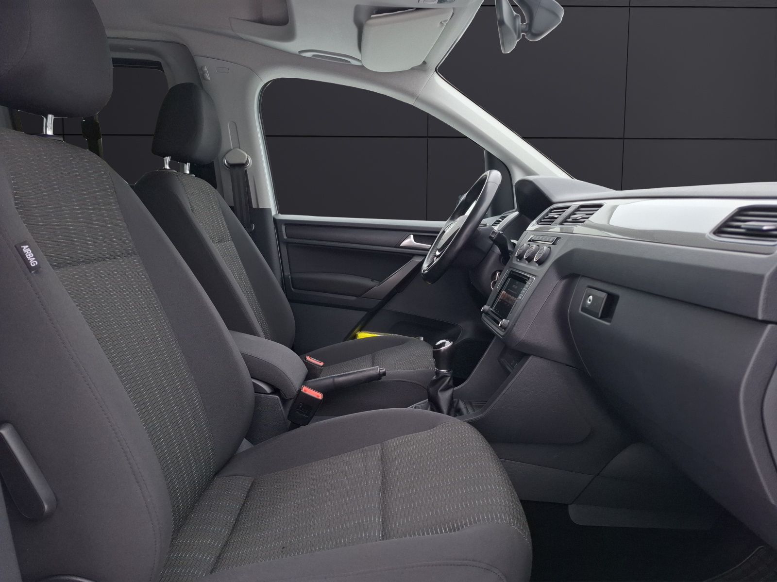 Fahrzeugabbildung Volkswagen Caddy TDI Comfortline Navi APP GRA PDC SHZ Clima
