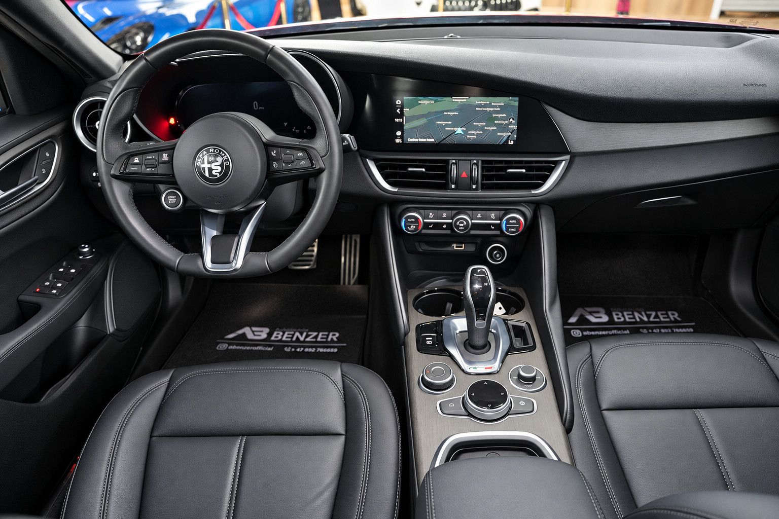 Fahrzeugabbildung Alfa Romeo Giulia Ti Q4/MEMORY/ACC/NAVI/KAMERA/LEDER/