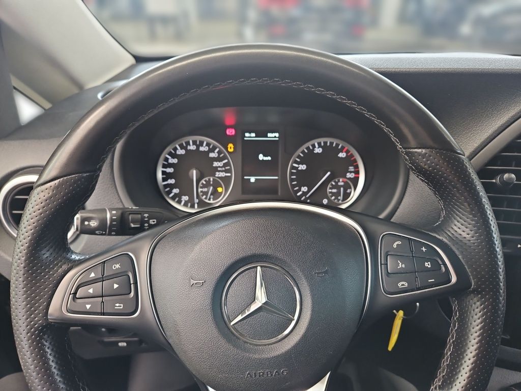 Fahrzeugabbildung Mercedes-Benz Vito 114 Tourer Pro kompakt Navi Liege-Paket SHZ