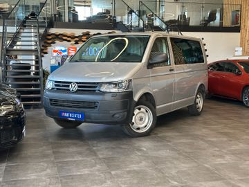 Volkswagen T5 *CAMPER*KÜCHE*BETT(aufklappbar)*ESSTISCH*AHK*