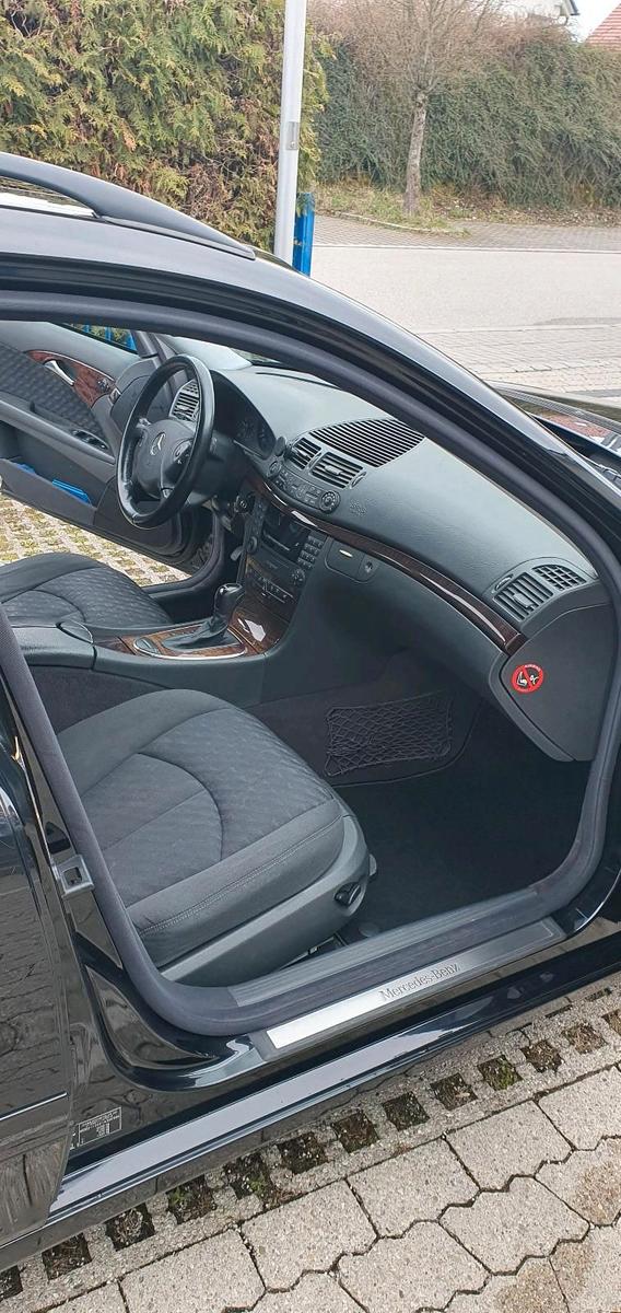 Mercedes-Benz E200 2004 — photo 6