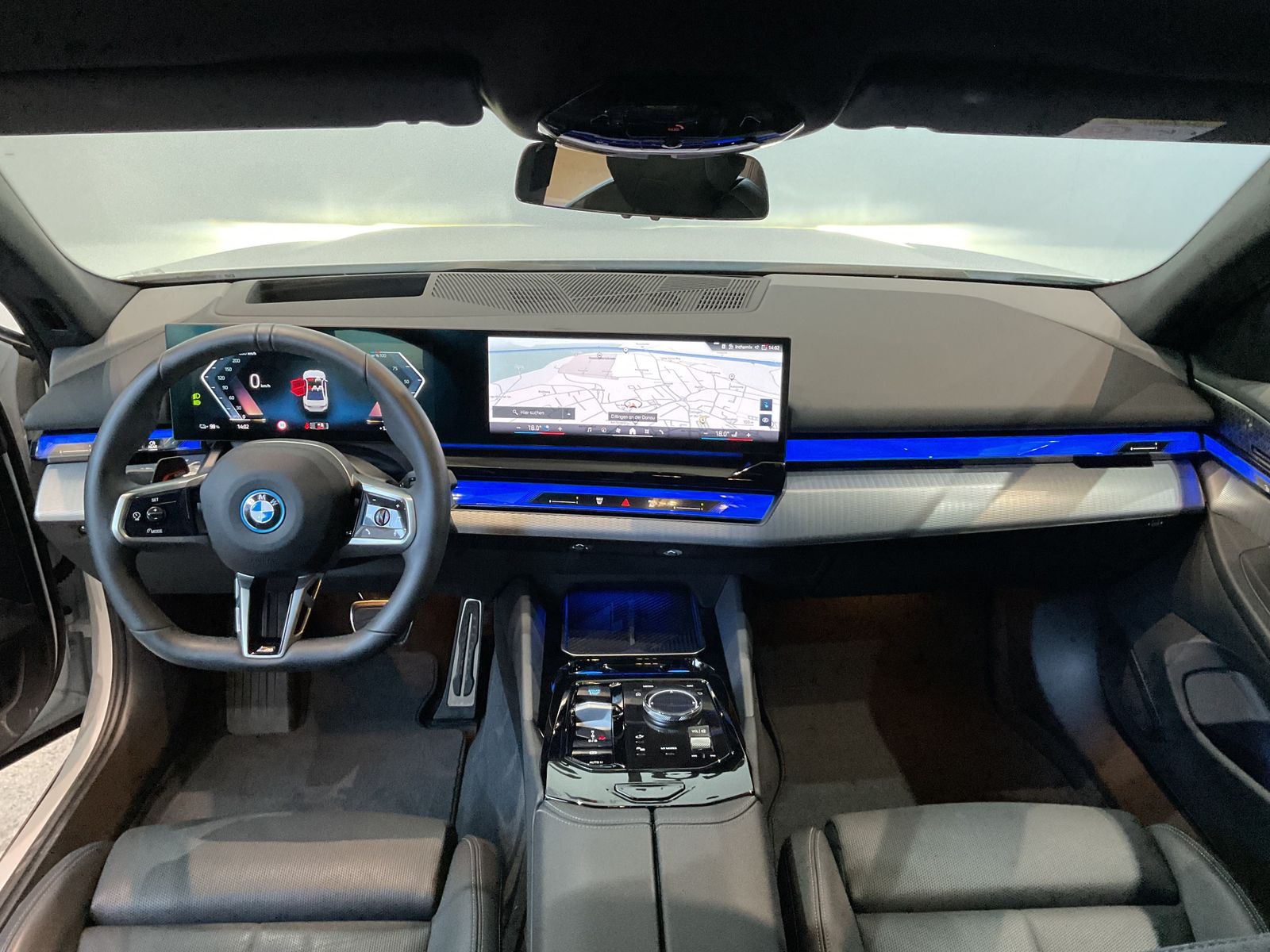 Fahrzeugabbildung BMW i5 xDrive40 M-Sportpaket | Sitzbelüftung vorn |