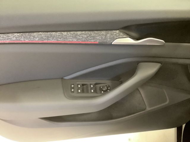 Superb Combi Selection TDI DSG LEDER NAVI AHK