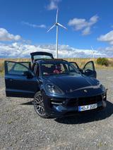 Porsche Macan | Nightblue | bi-color schwarz granatrot - gebrauchte Porsche Macan aus dem Jahr 2019