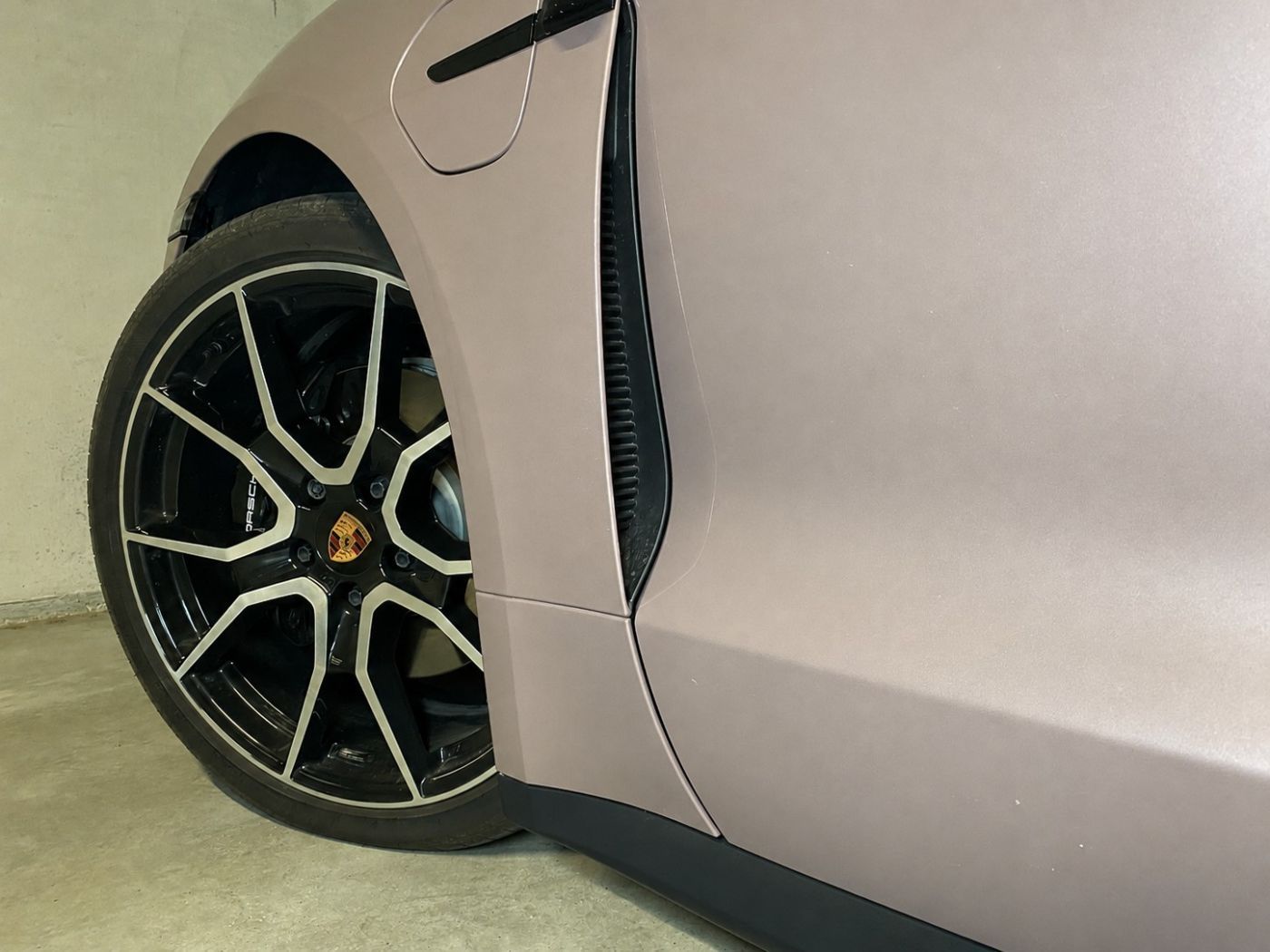 Porsche Taycan 4S Sport Turismo Black Edition foto 7