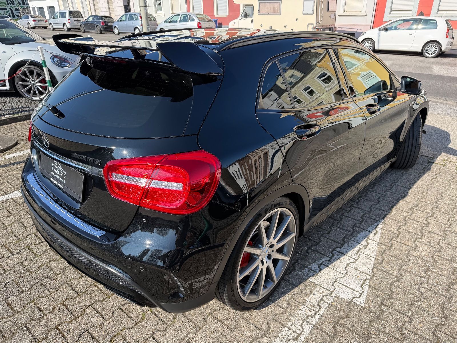 Fahrzeugabbildung Mercedes-Benz GLA 45 AMG 4Matic AERO KIT PANORAMA KLAPPE