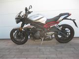 Triumph Street Tripple R - Offers