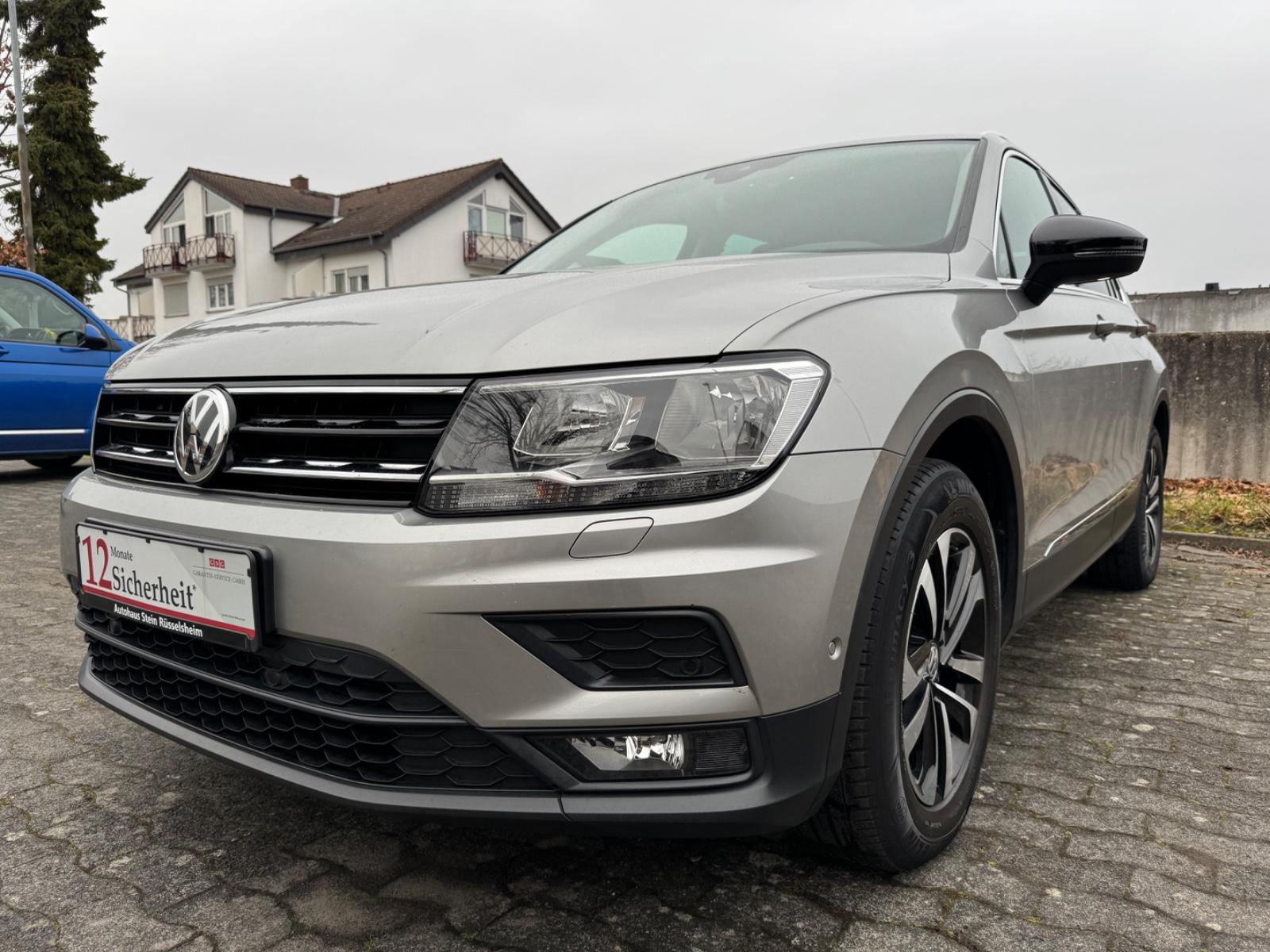 Volkswagen Tiguan IQ.DRIVE *ACC*PDC*SHZ*AHK*CARPLAY*