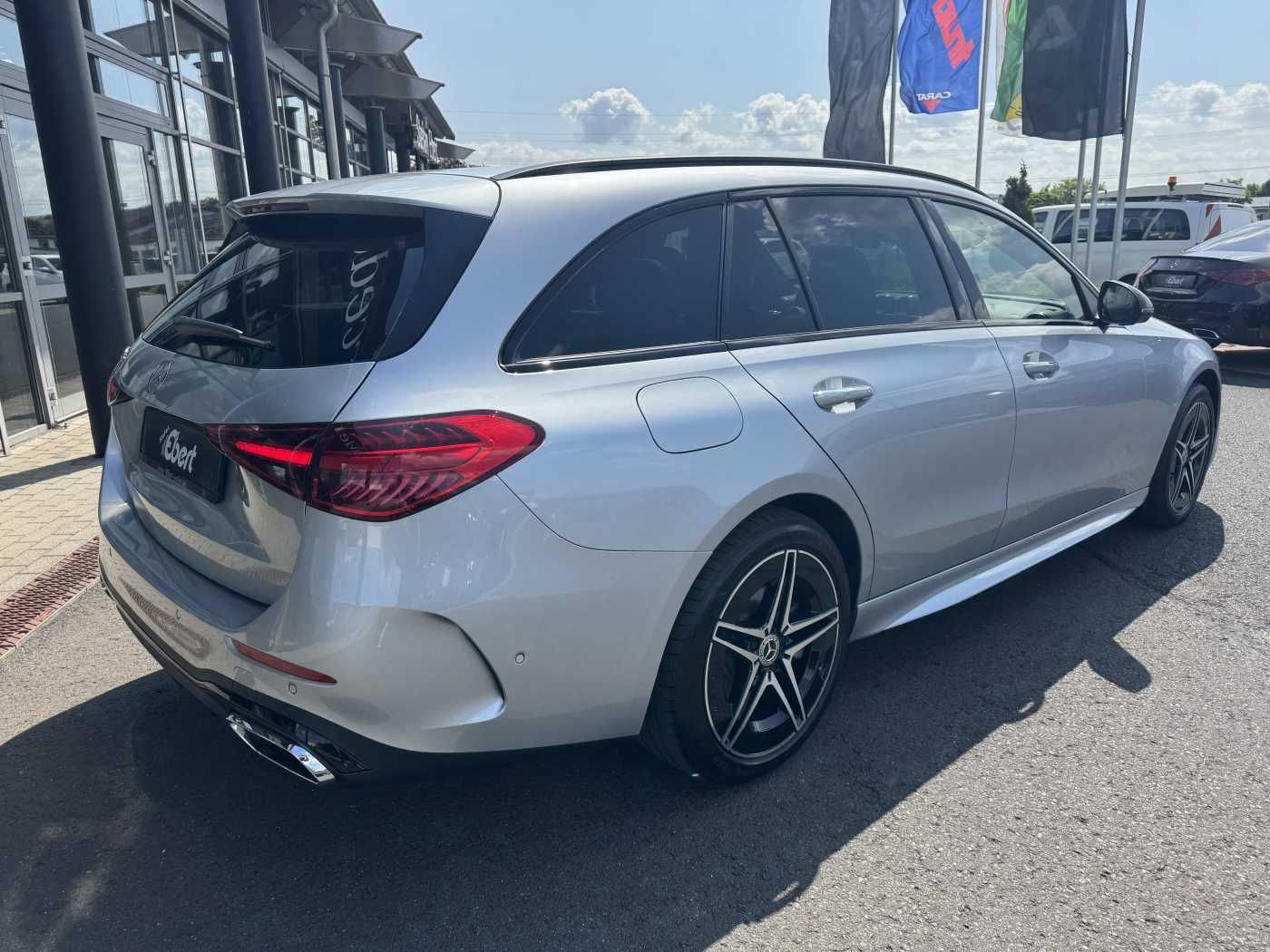 Fahrzeugabbildung Mercedes-Benz C 300de AMG+Pano+Burm+HUD+360+Digital+VOLL