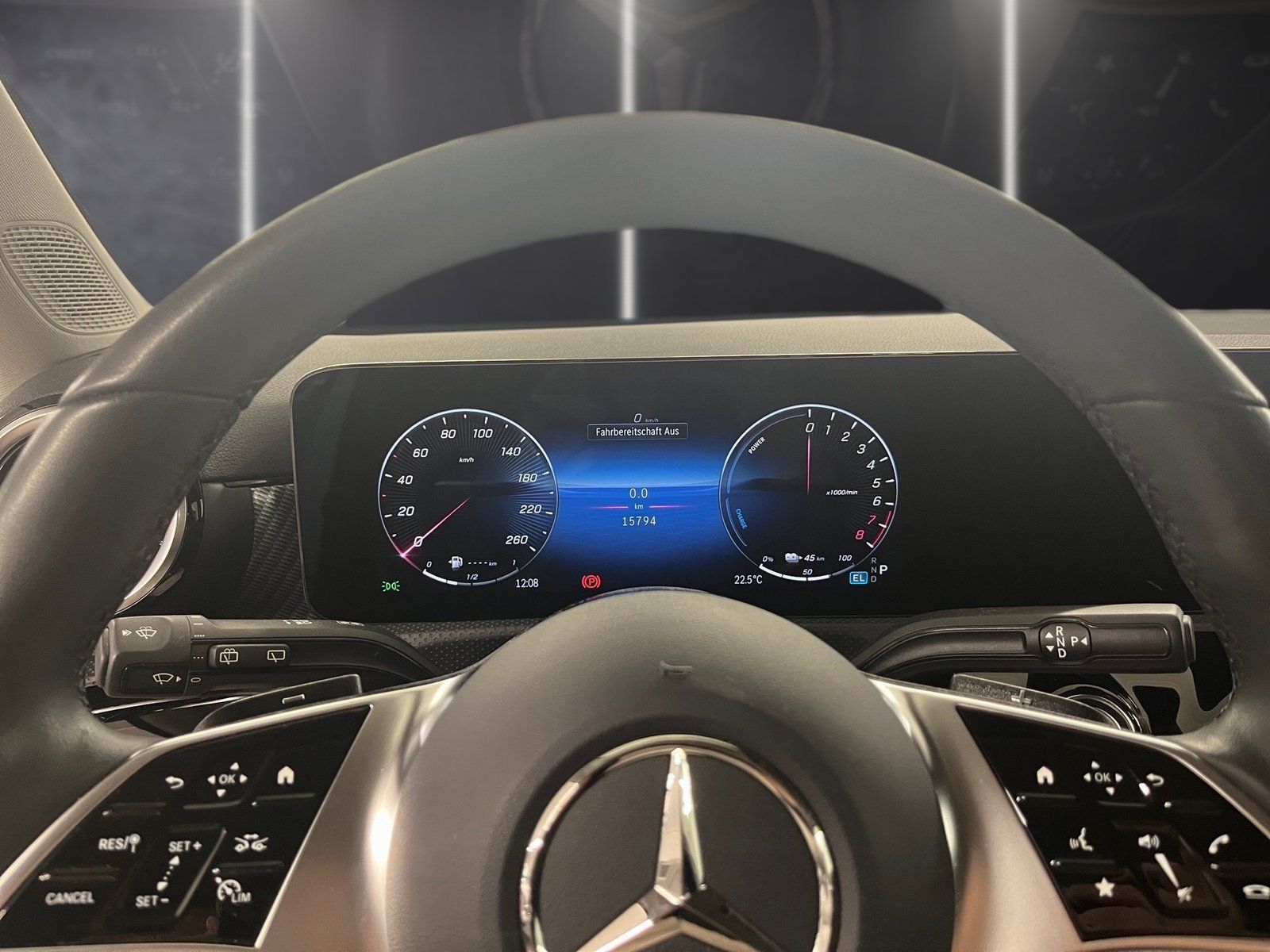 Fahrzeugabbildung Mercedes-Benz A 250 e Progressive*AHK*Distro*Totwink*11kW*LED*