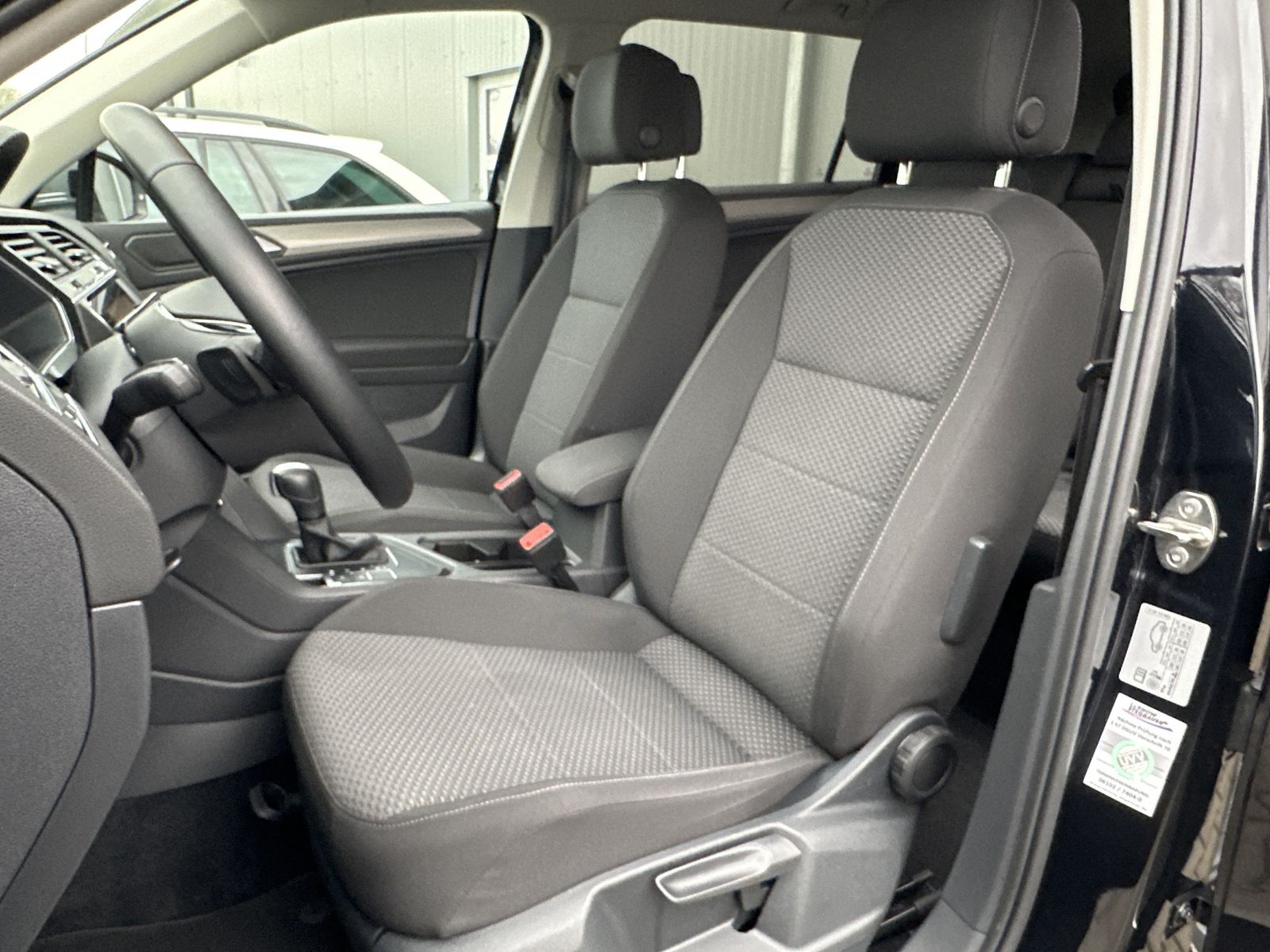 Fahrzeugabbildung Volkswagen Tiguan Allspace 2.0 TDI DSG CL NAV+LED+VC+ACC+PP