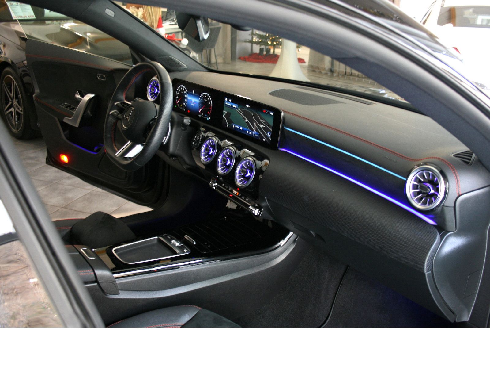 Fahrzeugabbildung Mercedes-Benz CLA 200 Shooting Brake AMG Advanced Plus *Night*