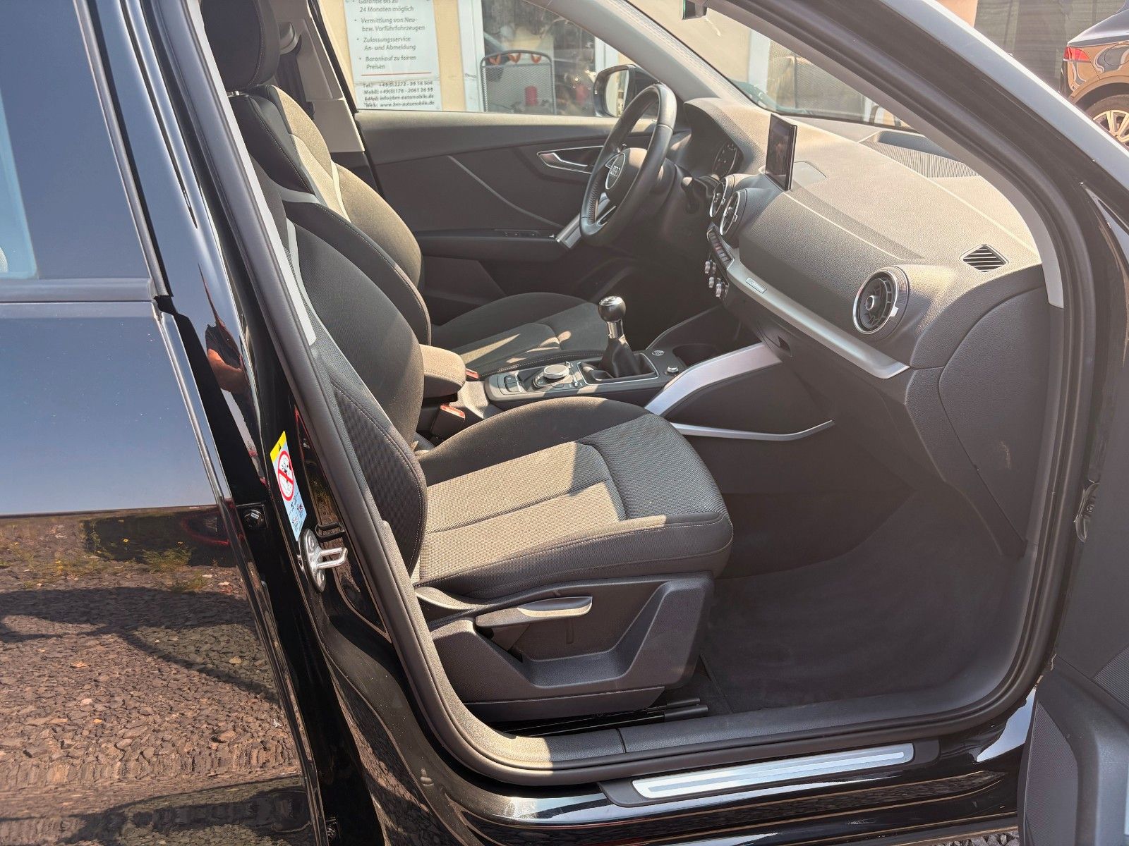 Fahrzeugabbildung Audi Q2 30 TFSI sport Navi LED Klima PDC 2.HAND 17"LM