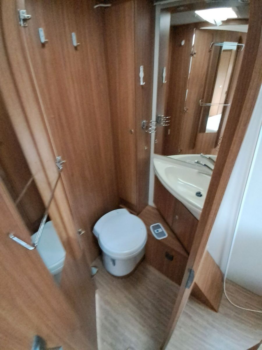 Fahrzeugabbildung Carado T 449 Markise,Sat,Solar,TV,AHK,Allwetterreifen