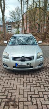 Toyota Avensis Combi Travel 2,2-l-D-CAT Travel - Toyota Avensis: Travel
