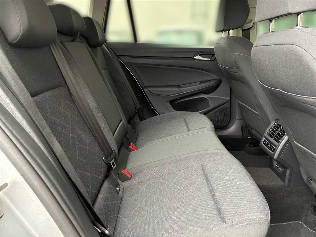 Volkswagen Golf Variant Life 2.0 TDI Winterpaket Standhz