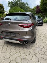 Alfa Romeo Stelvio 2.0 Turbo 16V 206kW Super AT8-Q4 Super - Alfa Romeo in Hamburg