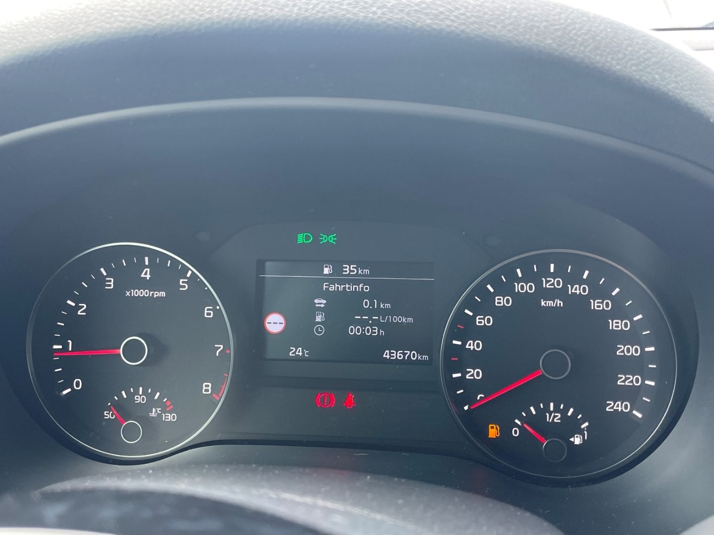 Fahrzeugabbildung Kia Sportage GT Line LED Schiebedach Kamera Volllede