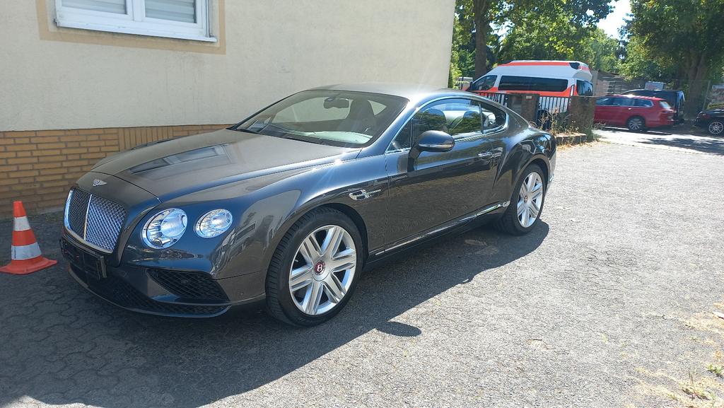 Bentley Continental GT 4.0 V8 4WD,Mulliner,Naim,Key-Less