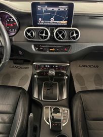 Mercedes X 250 - 10