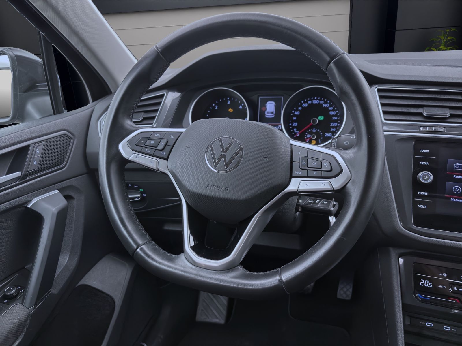 Volkswagen Tiguan - Bild 11