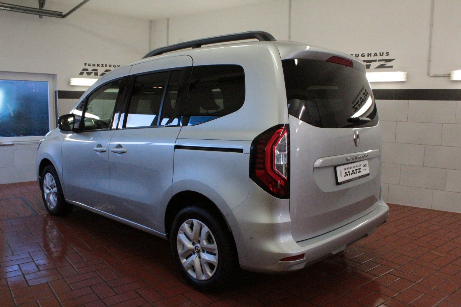 Fahrzeugabbildung Renault Kangoo Tce 130 EDC Techno*Sitzhzg*