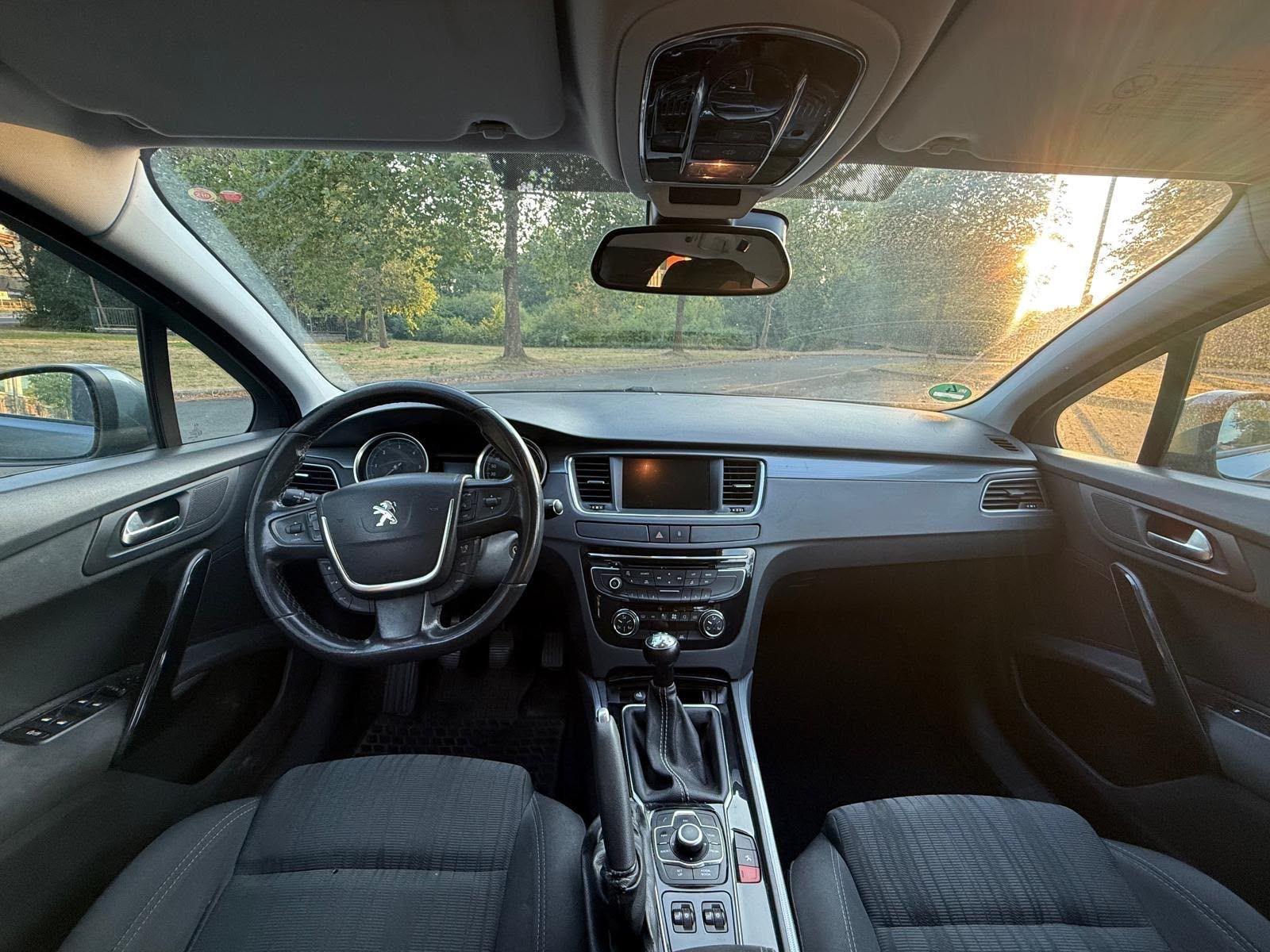 Peugeot 508 2011 — photo 7