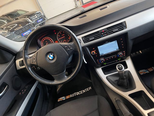 BMW 318i  Touring *NAVI*KLIMA*TEMPOMAT*>SZHZ*