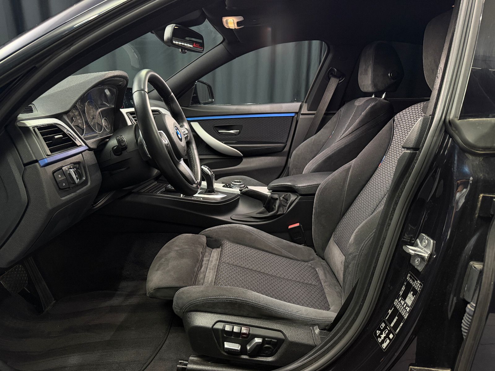 Fahrzeugabbildung BMW 440i Gran Coupe xDrive M Sport |HuD|NAVI|DE-FZG