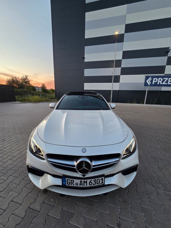 Image of Mercedes-Benz E 63 AMG