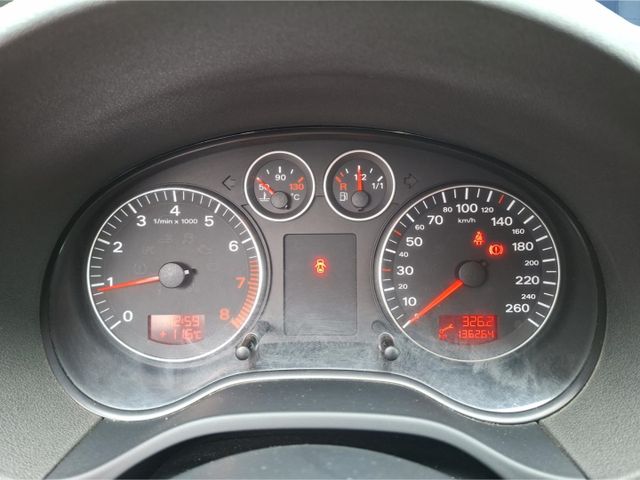 Audi A3 Attraction 1.6 °Nur an Händler!°