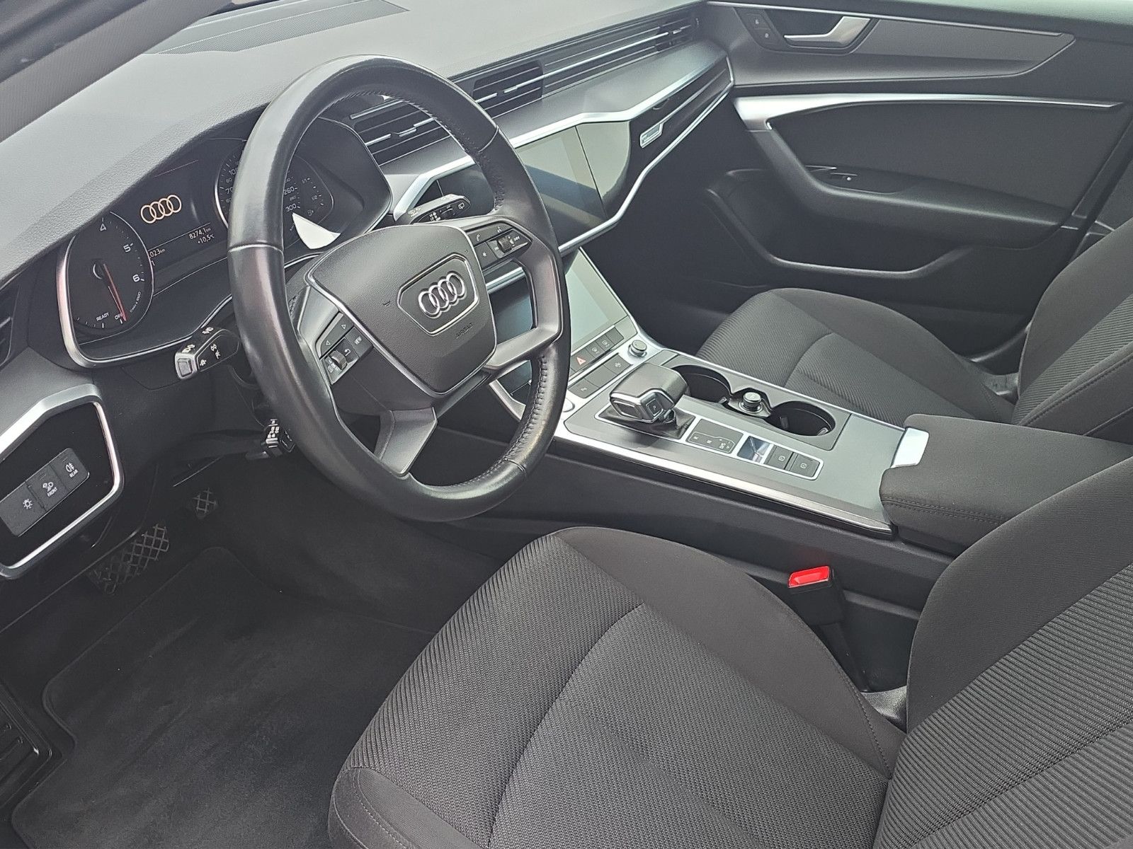 Fahrzeugabbildung Audi A6 Avant 40 TDI LED+KAMERA+NAVI+PDC+AHK+SHZ