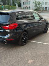 BMW 220 Gran Tourer*M SPORT LINE*7 SITZER*KAMERA*PDC - BMW 220 Gran Tourer von privat