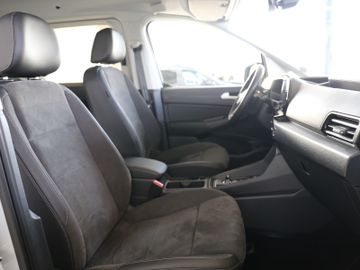 Volkswagen Caddy Maxi eHYBRID DSG STYLE LED ACC 7SITZ AHK