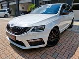 Skoda Octavia Combi RS Euro 6 Navi Automatik DAB - Skoda Octavia: Winterreifen