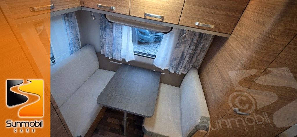 Fahrzeugabbildung Weinsberg CaraOne 420 QD 1.350 kg Ambientebeleuchtung