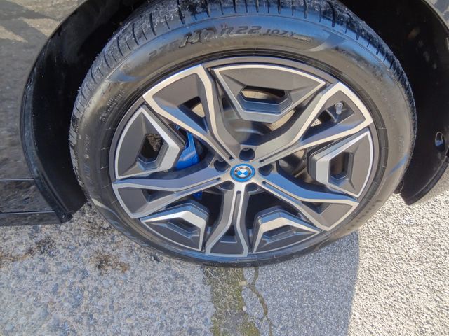Fahrzeugabbildung BMW iX 40 xDrive Sport/1.Hd/SkyLounge/Laser/Ha/Ka